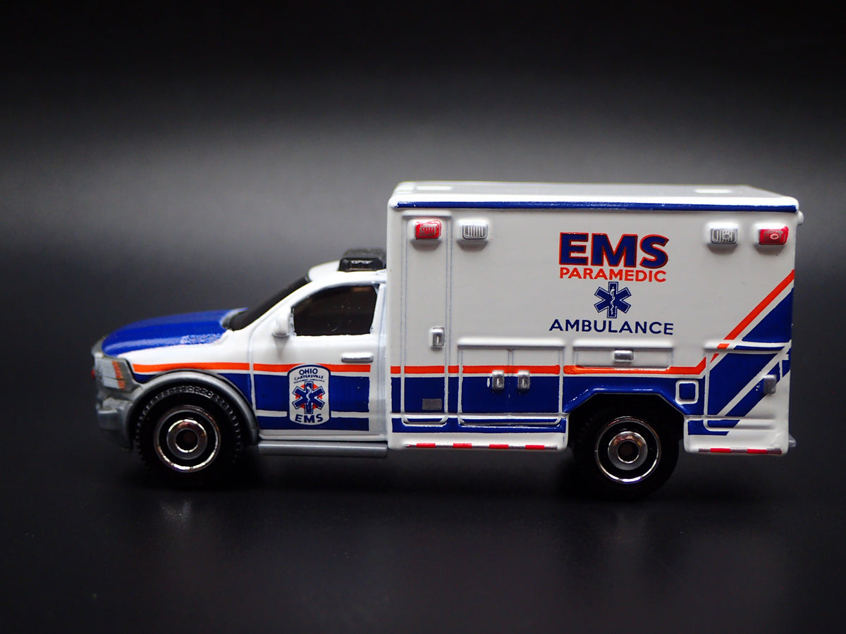 2019 19 RAM AMBULANCE EMS PARAMEDIC 1/64 MB SCALE DIORAMA DIECAST MODEL CAR