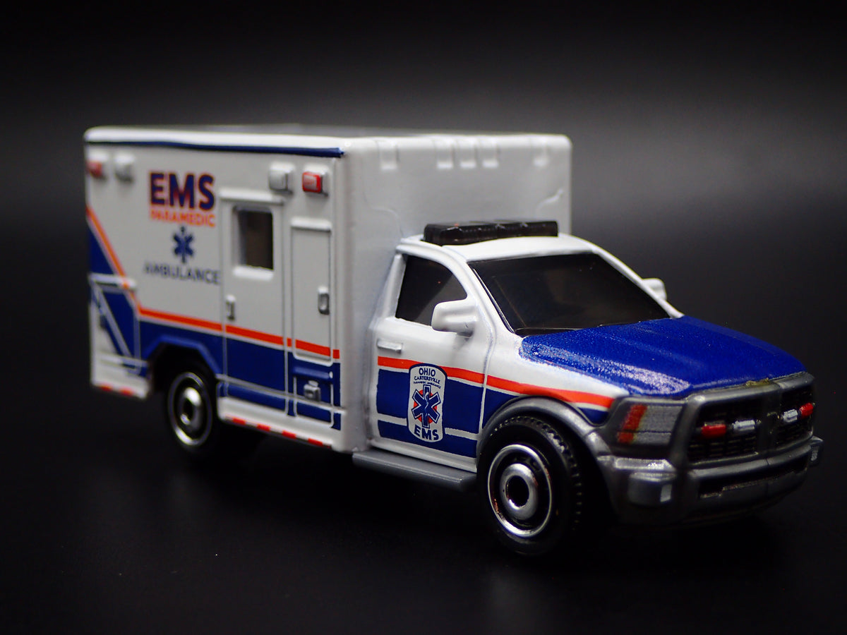 2019 19 RAM AMBULANCE EMS PARAMEDIC 1/64 MB SCALE DIORAMA DIECAST MODEL CAR