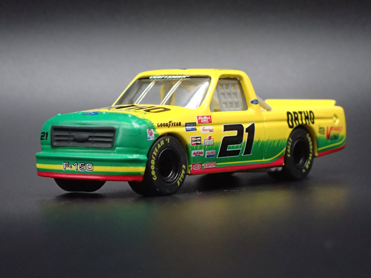 1995 95 CHEVY SILVERADO #21 ORTHO NASCAR TRUCK 1:64 SCALE DIECAST CAR