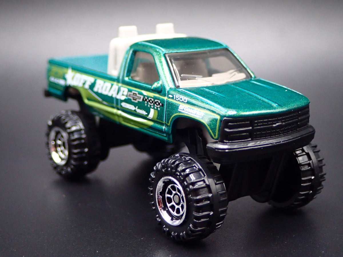 1988-1998 CHEVY CHEVROLET K1500 4X4 PICKUP TRUCK 1:70 SCALE DIECAST MODEL CAR