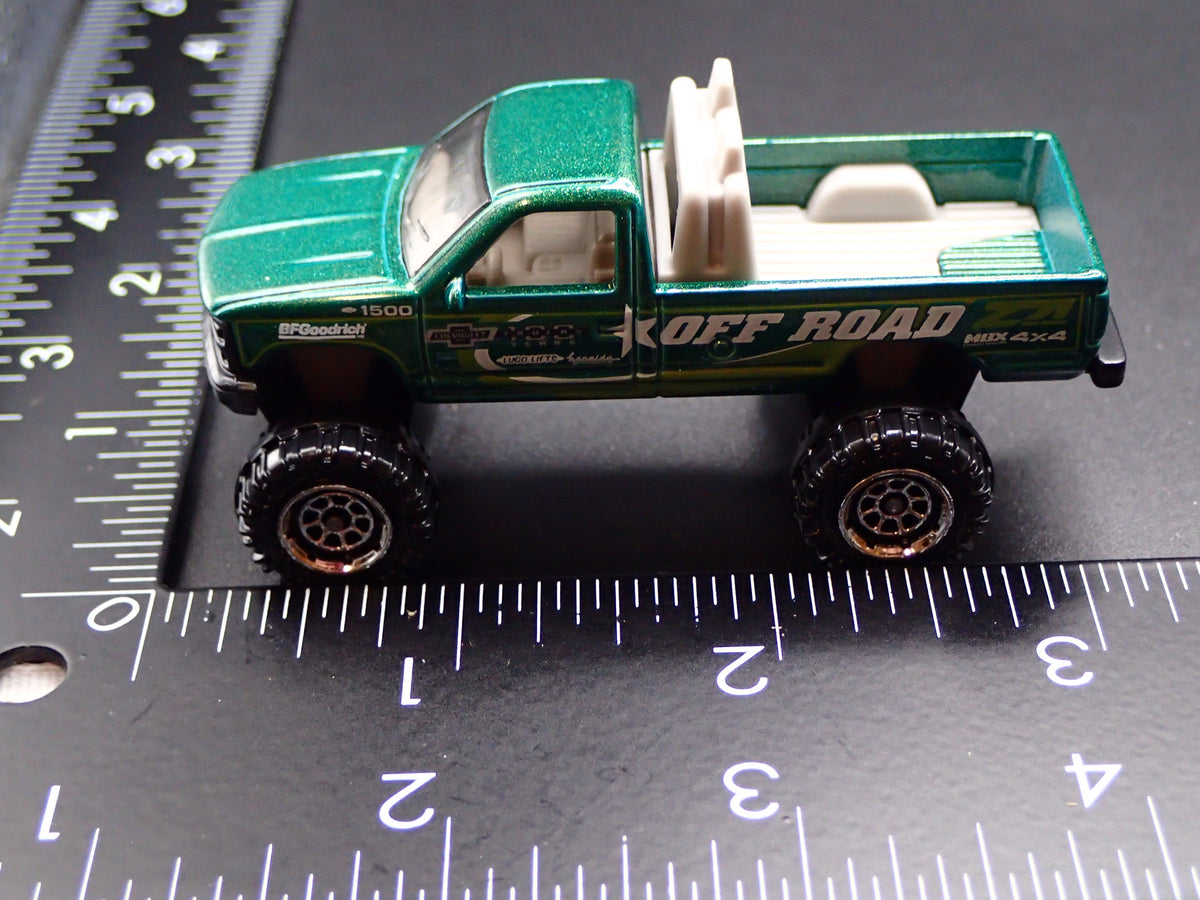 1988-1998 CHEVY CHEVROLET K1500 4X4 PICKUP TRUCK 1:70 SCALE DIECAST MODEL CAR