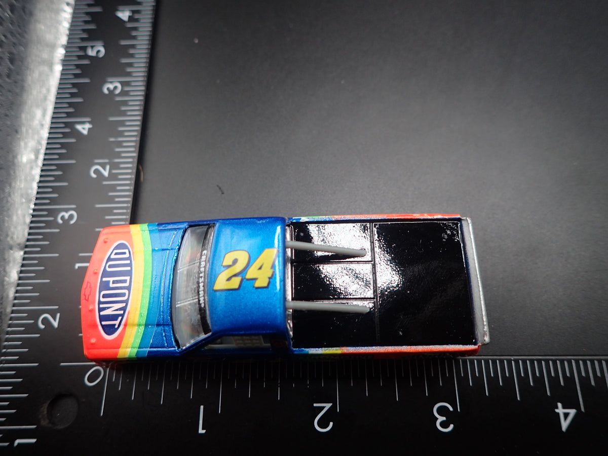1995 95 CHEVY SILVERADO #24 JEFF GORDON DUPONT NASCAR TRUCK 1:64 SCALE DIECAST CAR