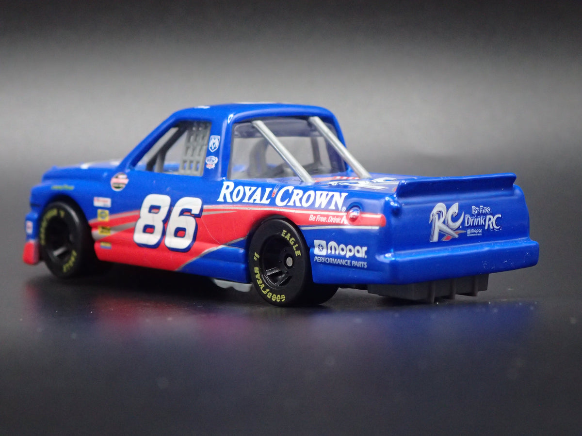 1999 99 DODGE RAM 86 STACY COMPTON NASCAR RACNG TRUCK 1/64 SCALE DIECAST MODEL CAR