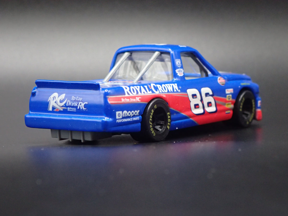 1999 99 DODGE RAM 86 STACY COMPTON NASCAR RACNG TRUCK 1/64 SCALE DIECAST MODEL CAR