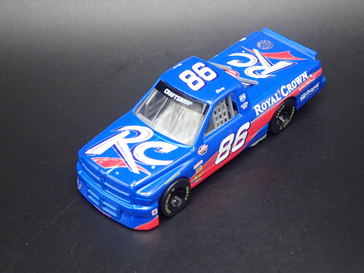 1999 99 DODGE RAM 86 STACY COMPTON NASCAR RACNG TRUCK 1/64 SCALE DIECAST MODEL CAR