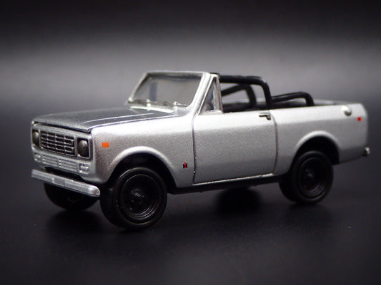 1978 78 INTERNATIONAL SCOUT II SILVER 1:64 SCALE DIORAMA DIECAST MODEL CAR-Burning Rubber Toy Company