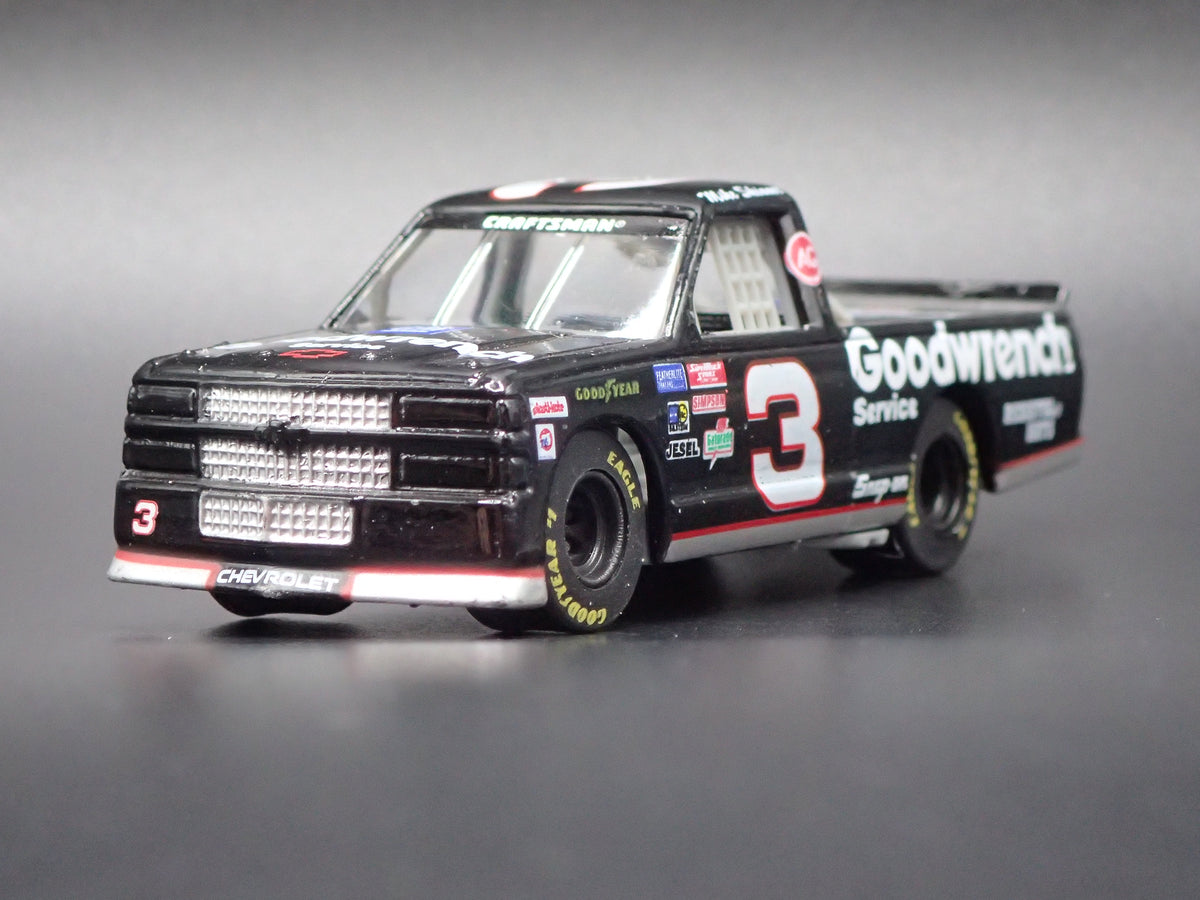 1995 CHEVY SILVERADO #3 MIKE SKINNER GOODWRENCH NASCAR TRUCK 1:64 DIECAST CAR