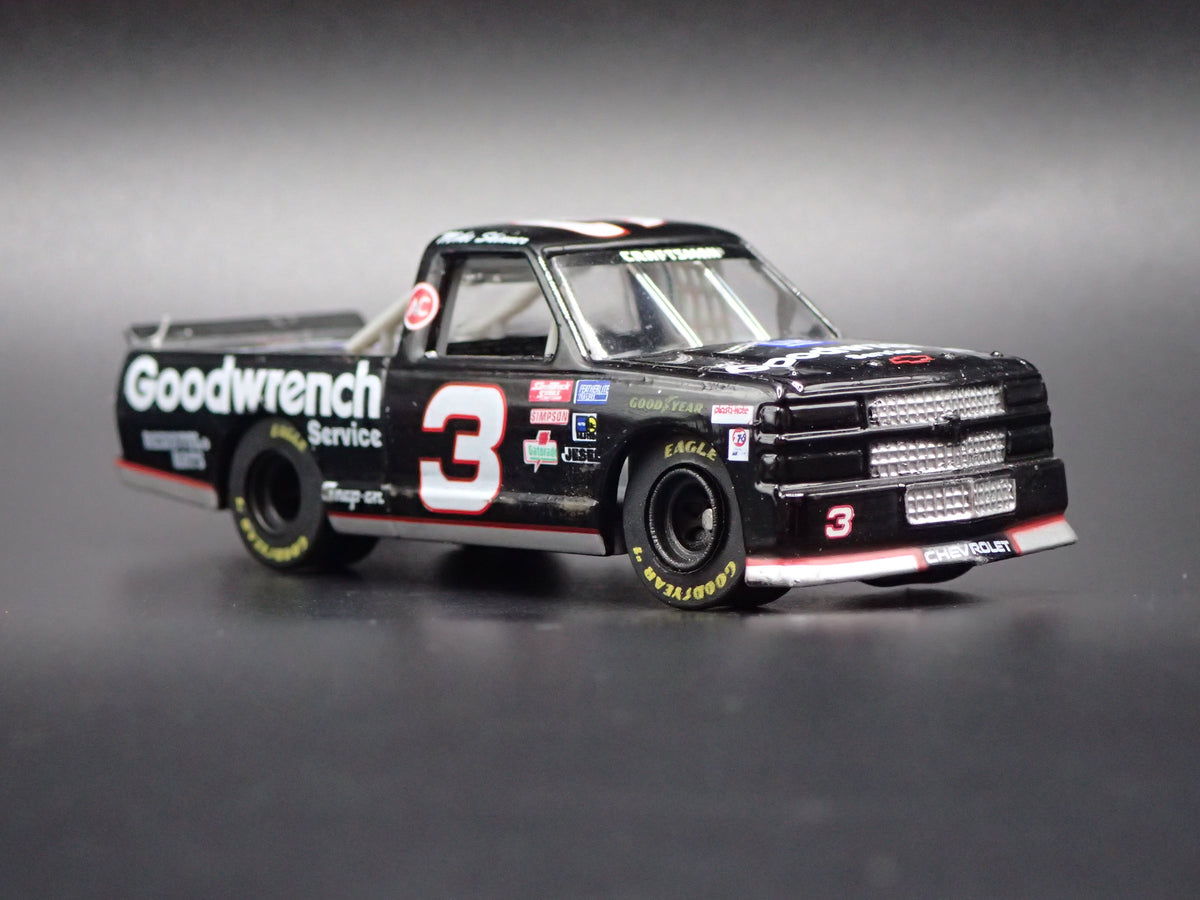 1995 CHEVY SILVERADO #3 MIKE SKINNER GOODWRENCH NASCAR TRUCK 1:64 DIECAST CAR