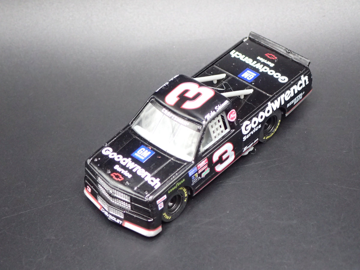 1995 CHEVY SILVERADO #3 MIKE SKINNER GOODWRENCH NASCAR TRUCK 1:64 DIECAST CAR