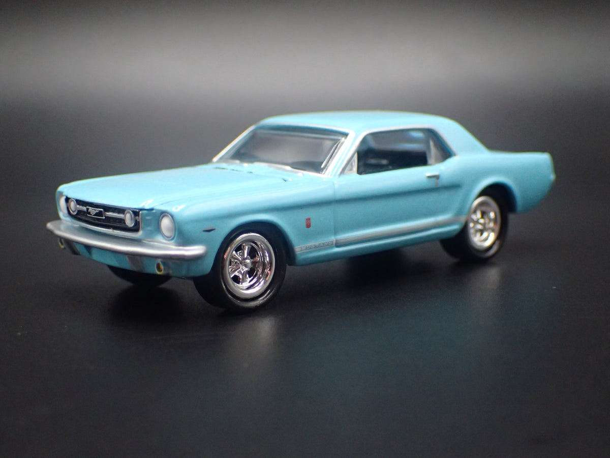 1965 65 FORD MUSTANG COUPE RARE 1:64 SCALE COLLECTIBLE DIORAMA DIECAST MODEL CAR
