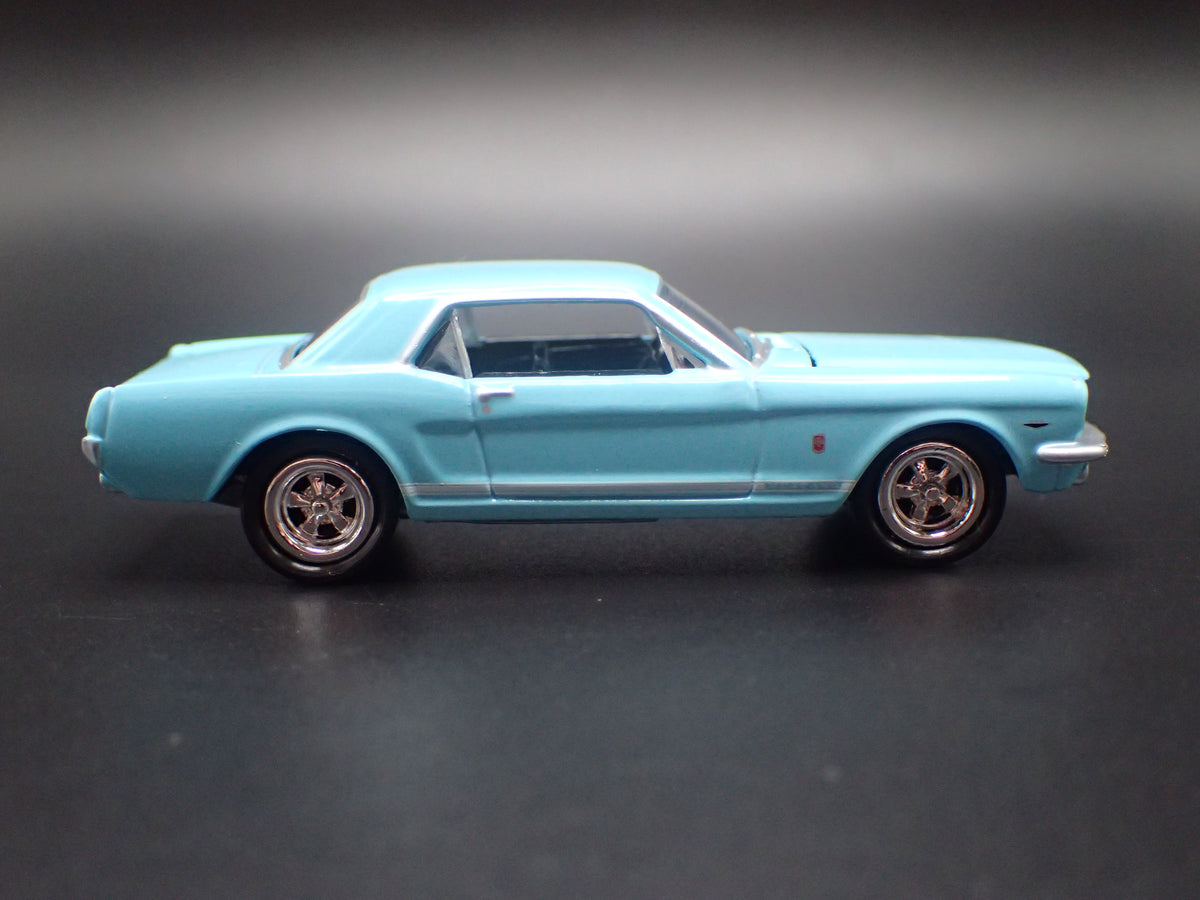 1965 65 FORD MUSTANG COUPE RARE 1:64 SCALE COLLECTIBLE DIORAMA DIECAST MODEL CAR
