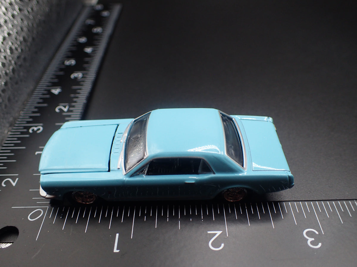 1965 65 FORD MUSTANG COUPE RARE 1:64 SCALE COLLECTIBLE DIORAMA DIECAST MODEL CAR