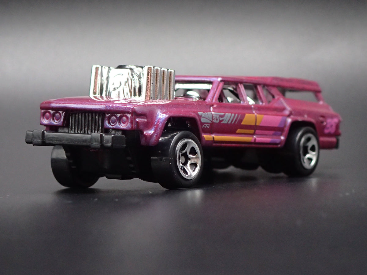 CRUISE BRUISER STATION WAGON GASSER PURPLE 1:64 SCALE DIECAST MODEL CAR
