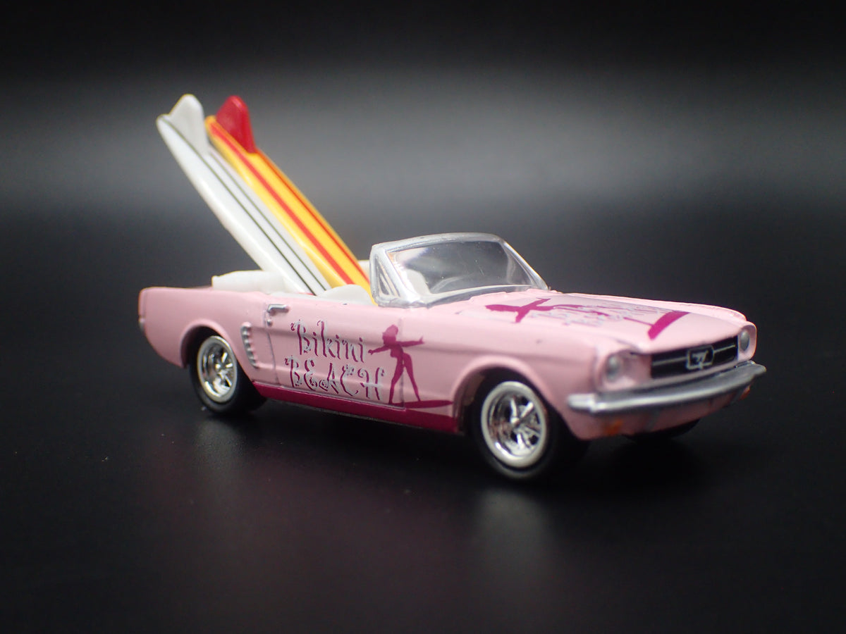 1965 65 FORD MUSTANG CONVERTIBLE SURF 1:64 SCALE DIORAMA DIECAST MODEL CAR