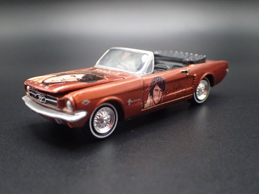 1965 65 FORD MUSTANG CONVERTIBLE ELVIS 1:64 SCALE DIORAMA DIECAST MODEL CAR