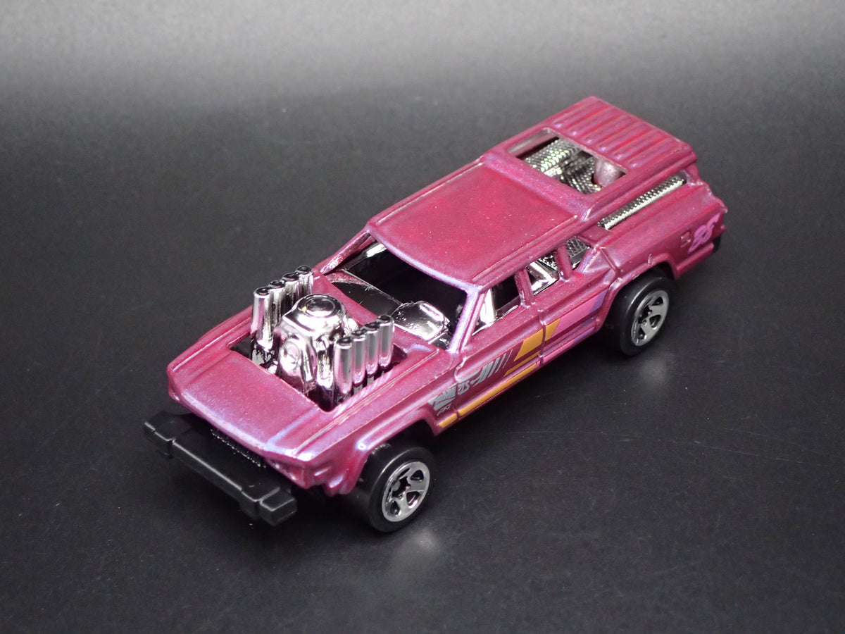 CRUISE BRUISER STATION WAGON GASSER PURPLE 1:64 SCALE DIECAST MODEL CAR