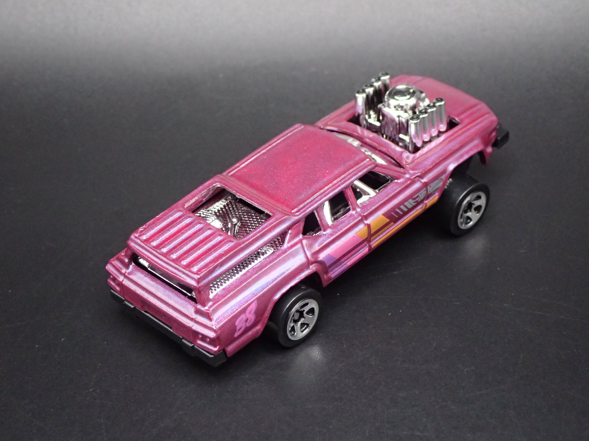CRUISE BRUISER STATION WAGON GASSER PURPLE 1:64 SCALE DIECAST MODEL CAR