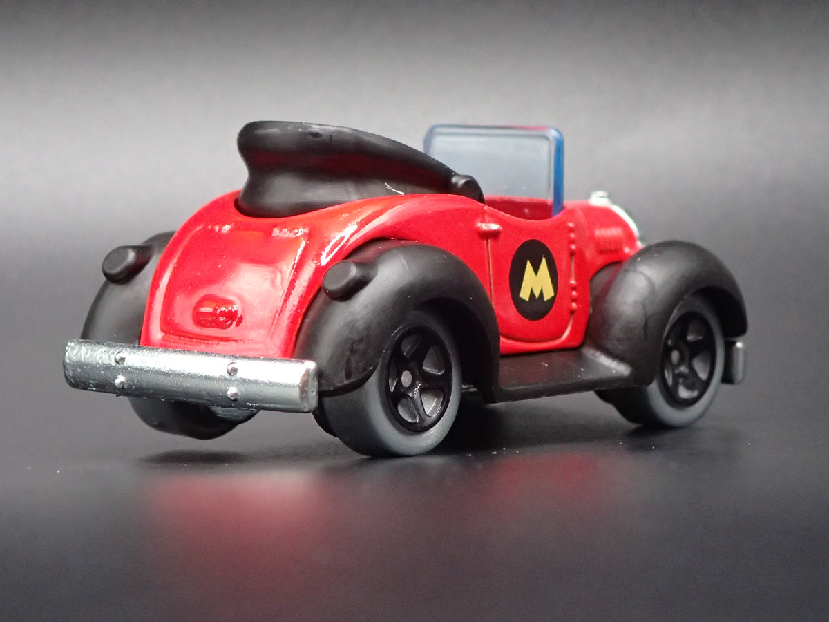 DISNEY MICKEY MOUSE CAR RED 1:64 SCALE COLLECTIBLE DIORAMA DIECAST MODEL CAR