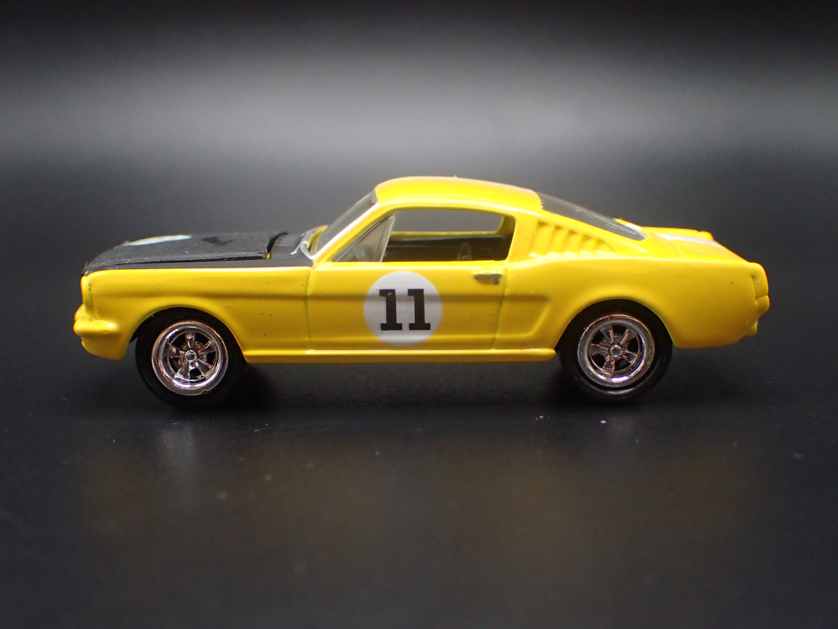 1965 65 FORD MUSTANG FASTBACK YELLOW 1:64 SCALE COLLECTIBLE DIECAST MODEL CAR