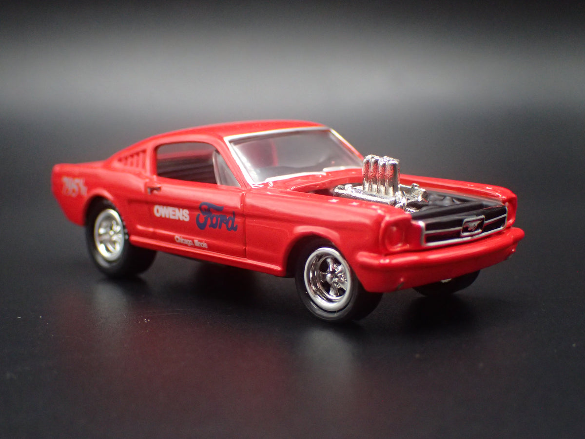 1965 65 FORD MUSTANG FASTBACK RED 1:64 SCALE COLLECTIBLE DIECAST MODEL CAR