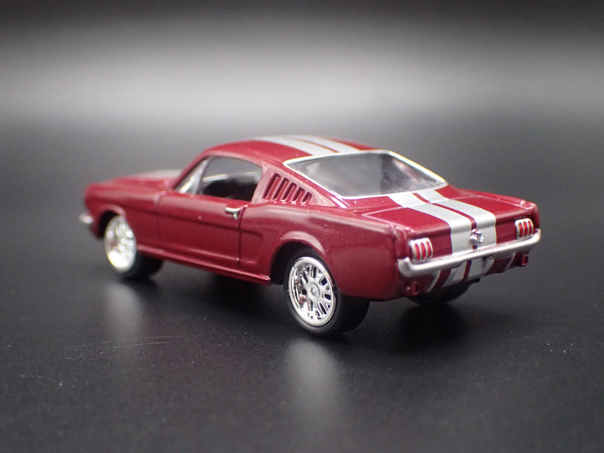1965 65 FORD MUSTANG FASTBACK BURGUNDY 1:64 SCALE COLLECTIBLE DIECAST MODEL CAR