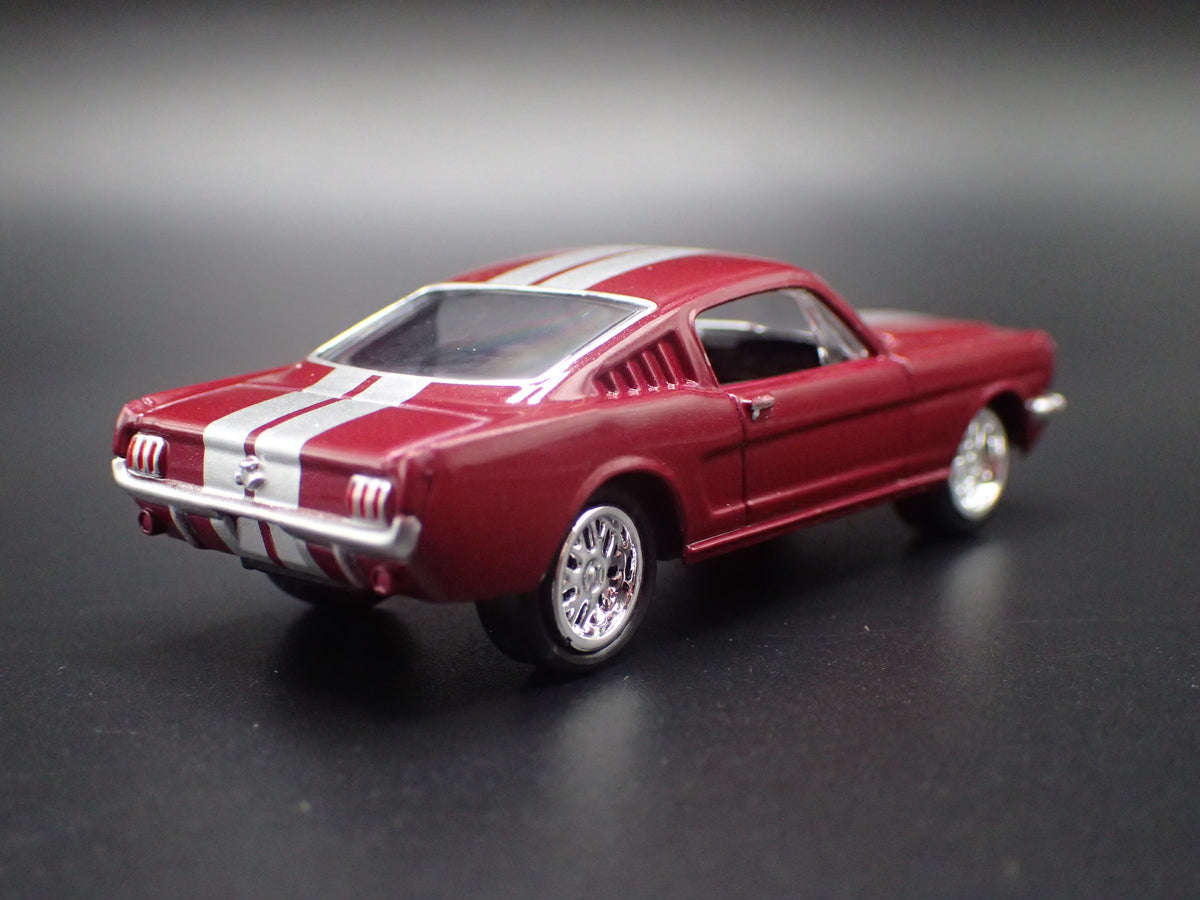 1965 65 FORD MUSTANG FASTBACK BURGUNDY 1:64 SCALE COLLECTIBLE DIECAST MODEL CAR