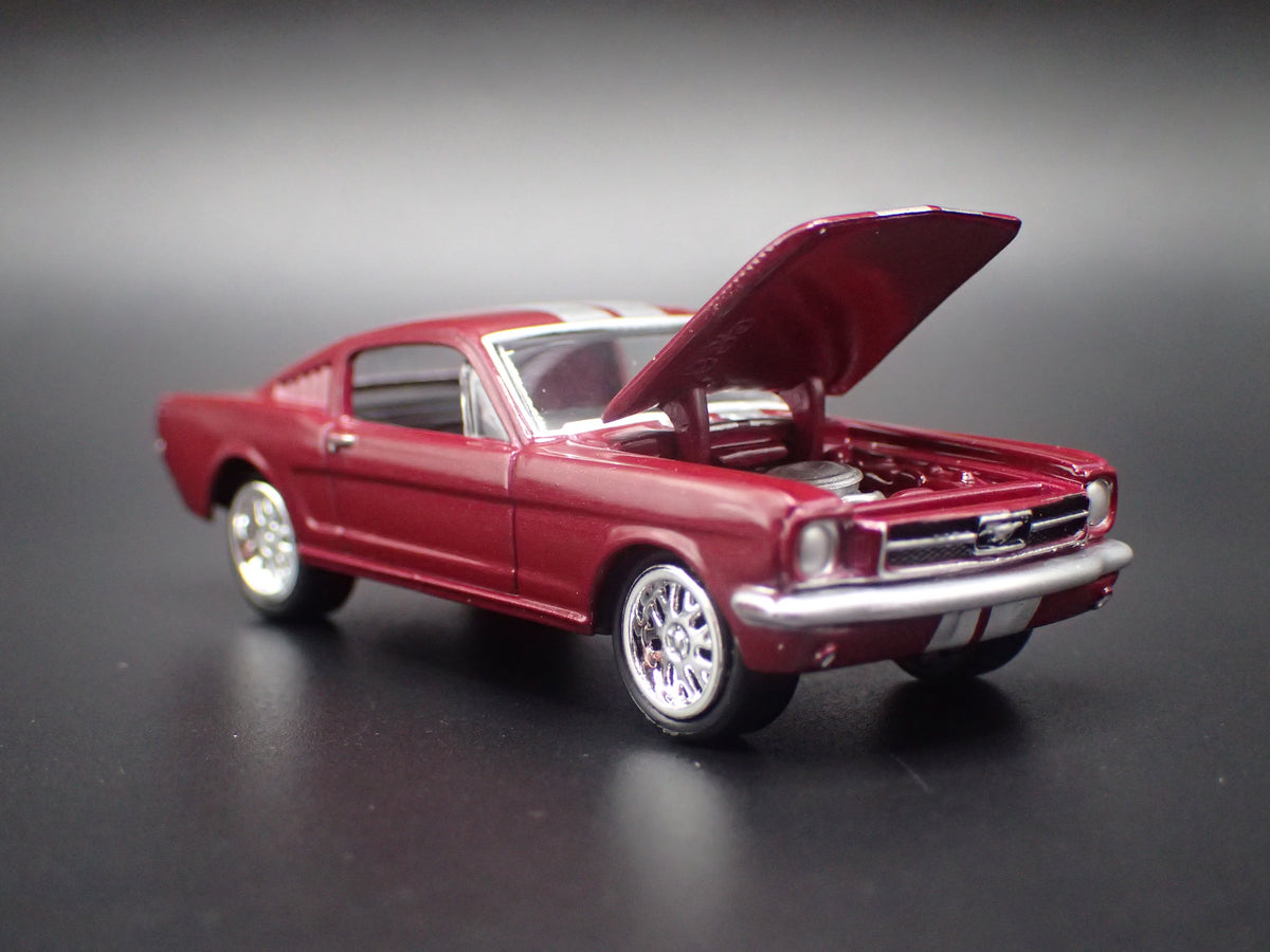 1965 65 FORD MUSTANG FASTBACK BURGUNDY 1:64 SCALE COLLECTIBLE DIECAST MODEL CAR