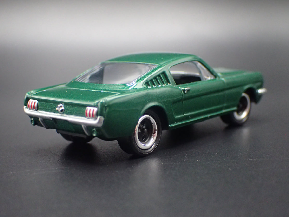 1965 65 FORD MUSTANG FASTBACK GREEN 1:64 SCALE COLLECTIBLE DIECAST MODEL CAR