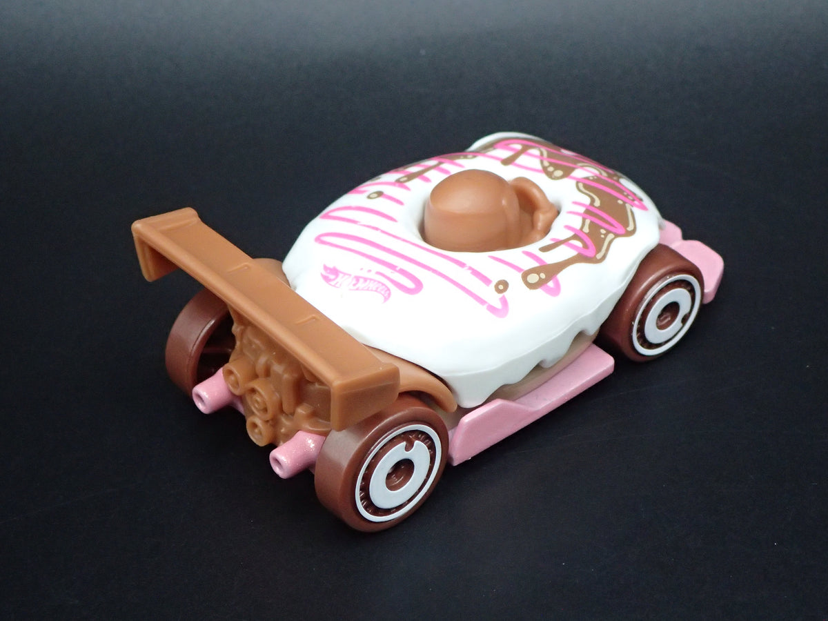 DONUT DRIFTER RACE CAR WHITE 1:64 SCALE COLLECTIBLE DIORAMA DIECAST MODEL CAR
