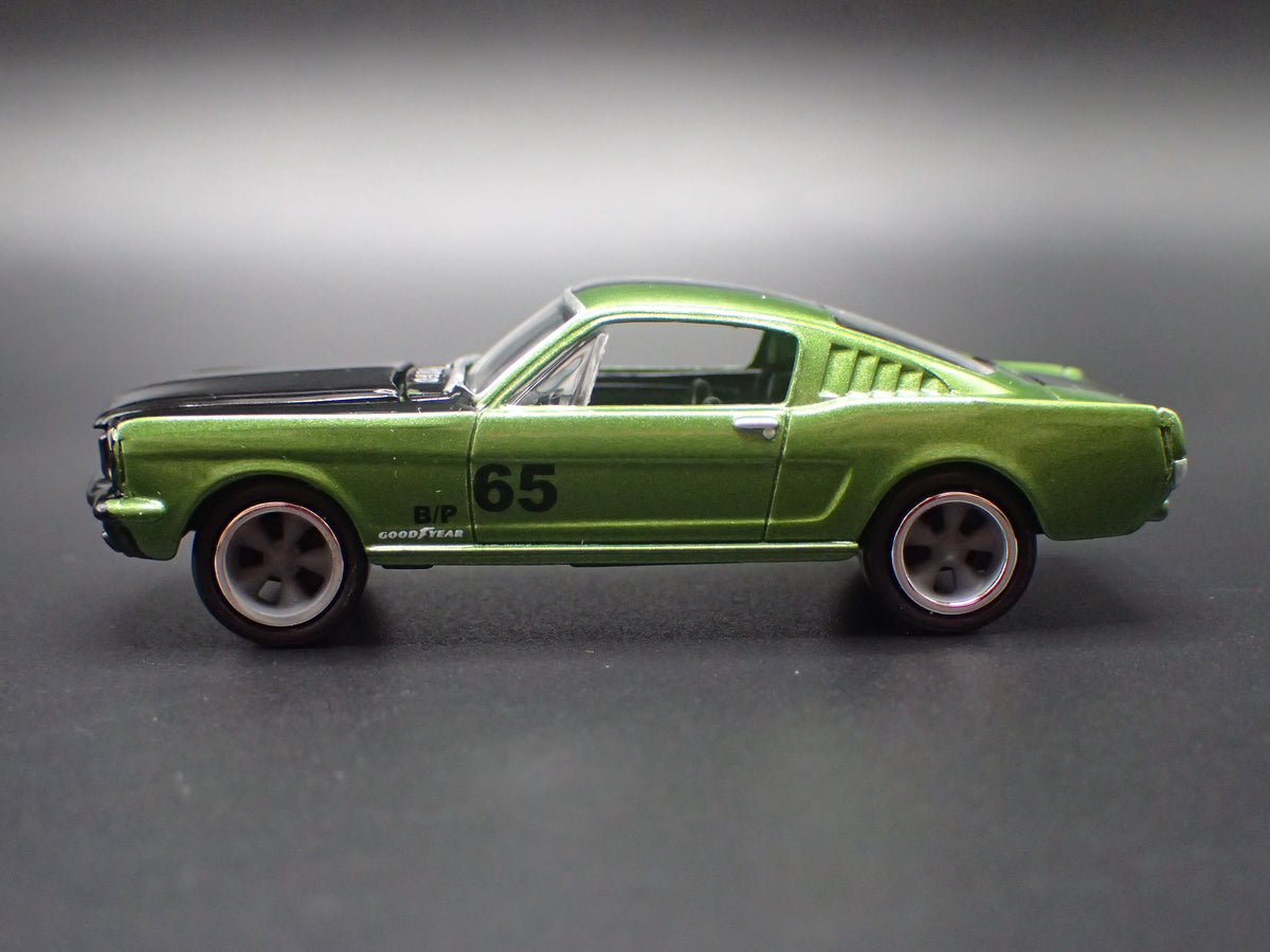 1965 65 FORD MUSTANG FASTBACK GREEN 1:64 SCALE COLLECTIBLE DIECAST MODEL CAR