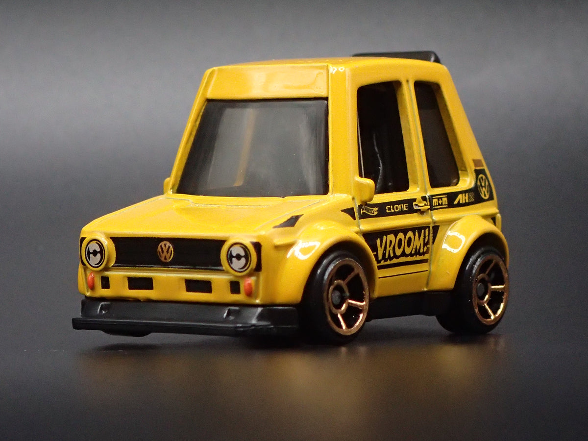 1974-1983 VW VOLKSWAGEN GOLF MK1 TOONED YELLOW 1:64 SCALE DIECAST MODEL CAR