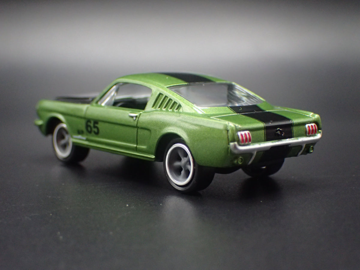 1965 65 FORD MUSTANG FASTBACK GREEN 1:64 SCALE COLLECTIBLE DIECAST MODEL CAR