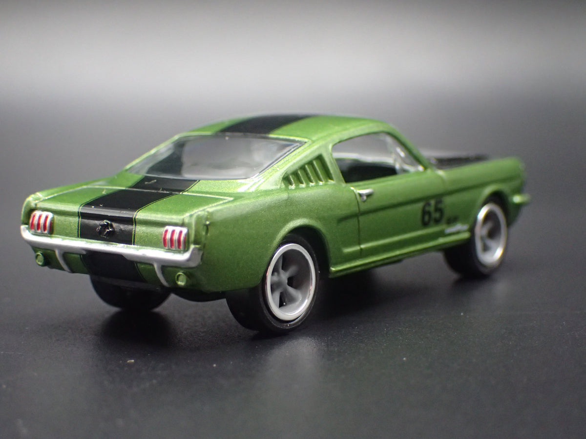 1965 65 FORD MUSTANG FASTBACK GREEN 1:64 SCALE COLLECTIBLE DIECAST MODEL CAR