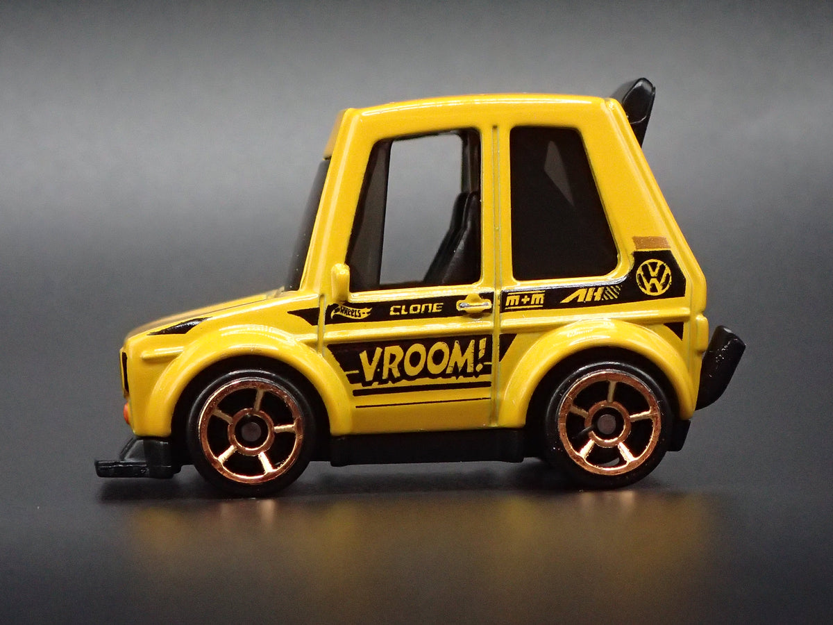 1974-1983 VW VOLKSWAGEN GOLF MK1 TOONED YELLOW 1:64 SCALE DIECAST MODEL CAR