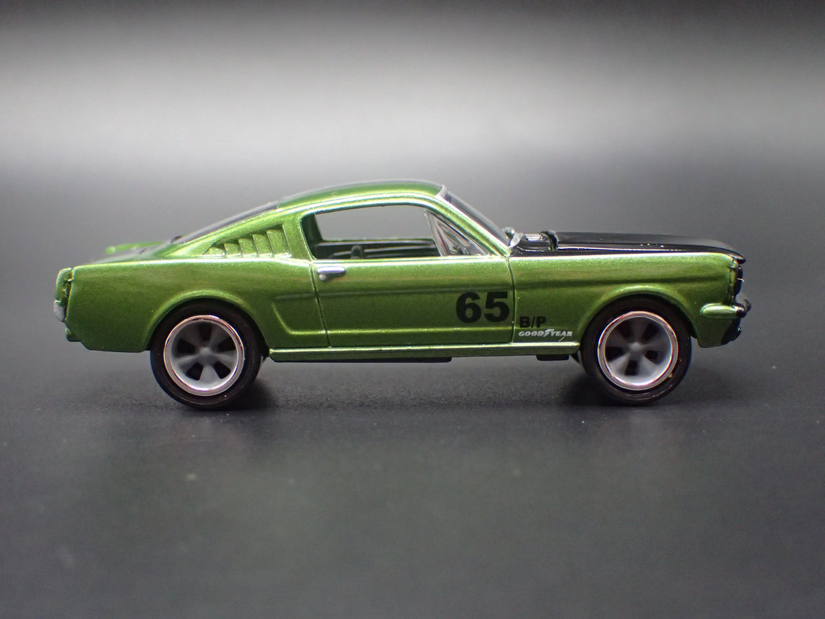 1965 65 FORD MUSTANG FASTBACK GREEN 1:64 SCALE COLLECTIBLE DIECAST MODEL CAR