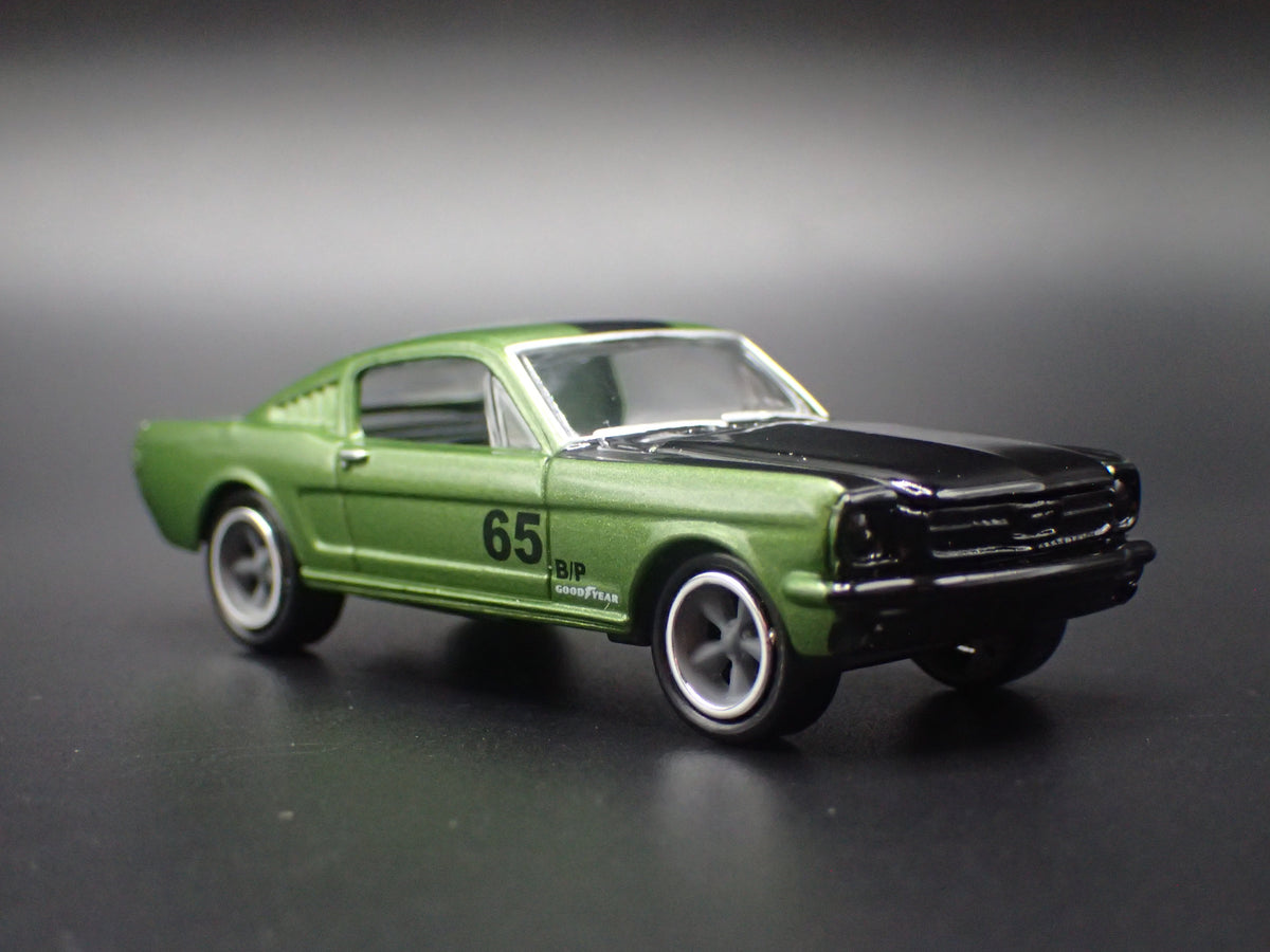 1965 65 FORD MUSTANG FASTBACK GREEN 1:64 SCALE COLLECTIBLE DIECAST MODEL CAR