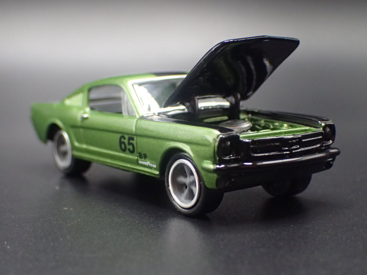 1965 65 FORD MUSTANG FASTBACK GREEN 1:64 SCALE COLLECTIBLE DIECAST MODEL CAR