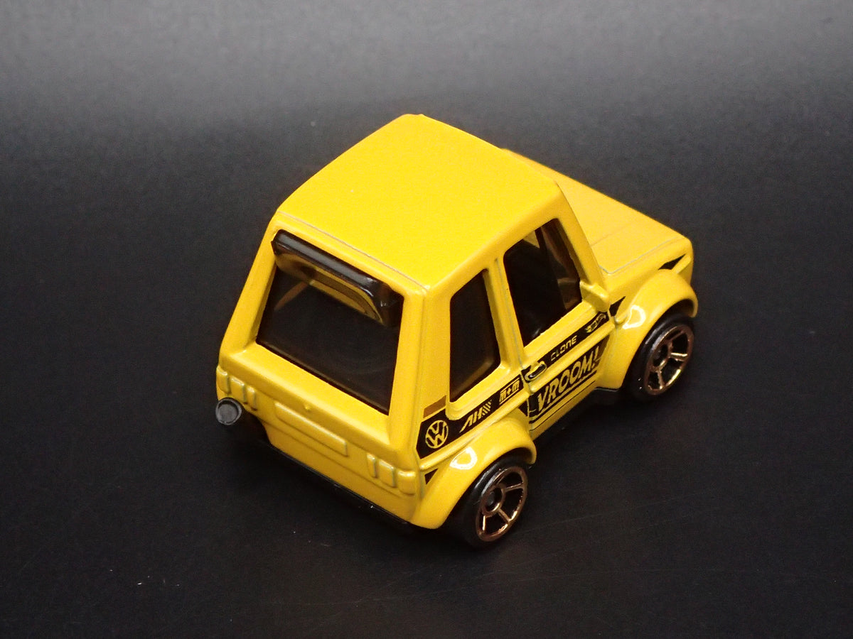 1974-1983 VW VOLKSWAGEN GOLF MK1 TOONED YELLOW 1:64 SCALE DIECAST MODEL CAR