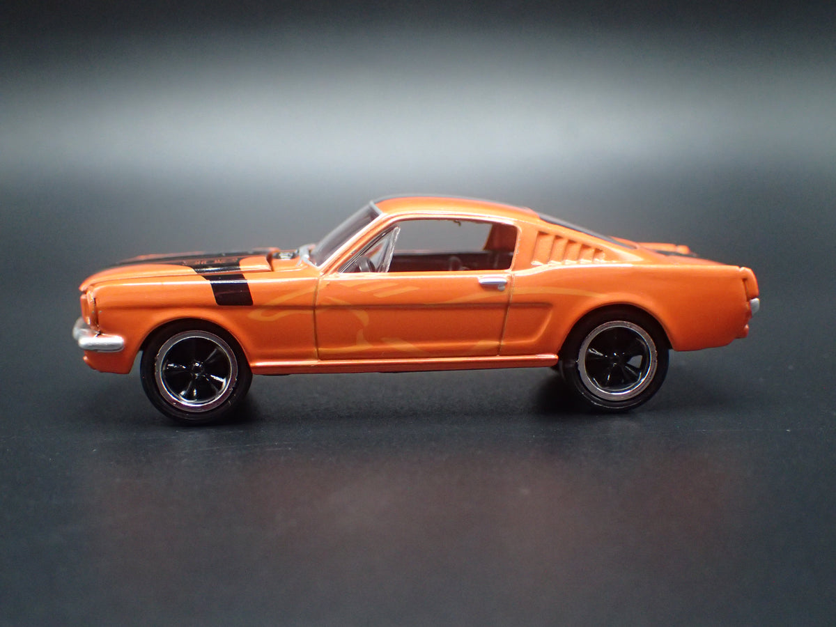 1965 65 FORD MUSTANG FASTBACK ORANGE 1:64 SCALE COLLECTIBLE DIECAST MODEL CAR