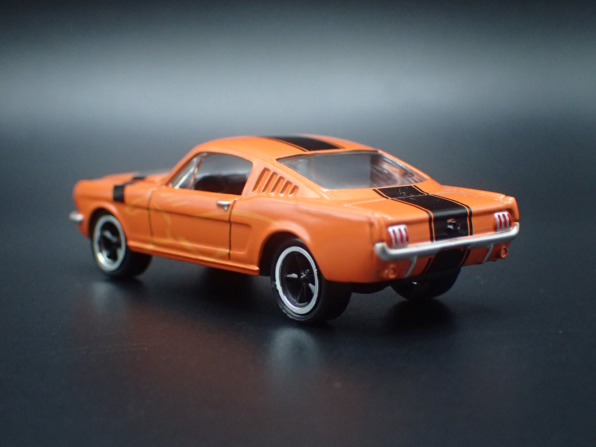 1965 65 FORD MUSTANG FASTBACK ORANGE 1:64 SCALE COLLECTIBLE DIECAST MODEL CAR