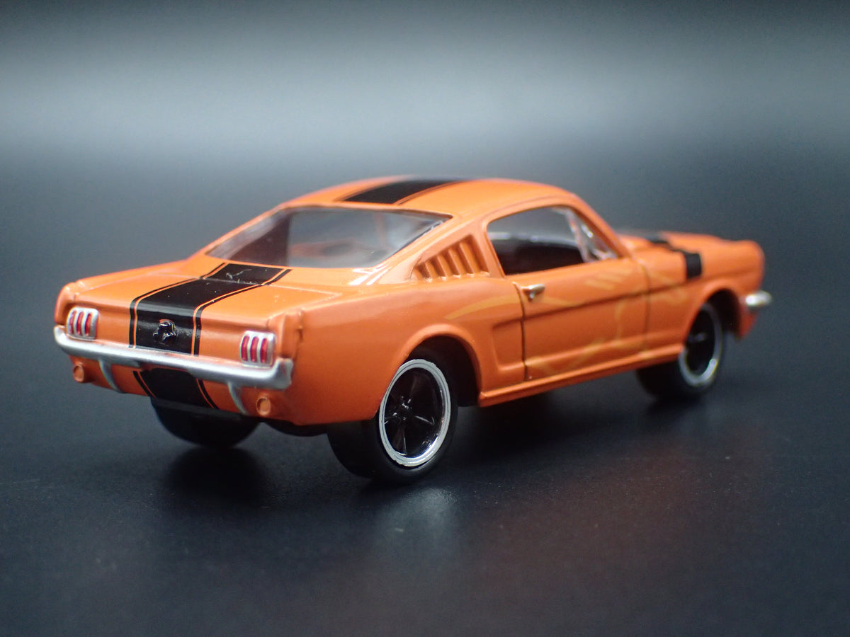 1965 65 FORD MUSTANG FASTBACK ORANGE 1:64 SCALE COLLECTIBLE DIECAST MODEL CAR