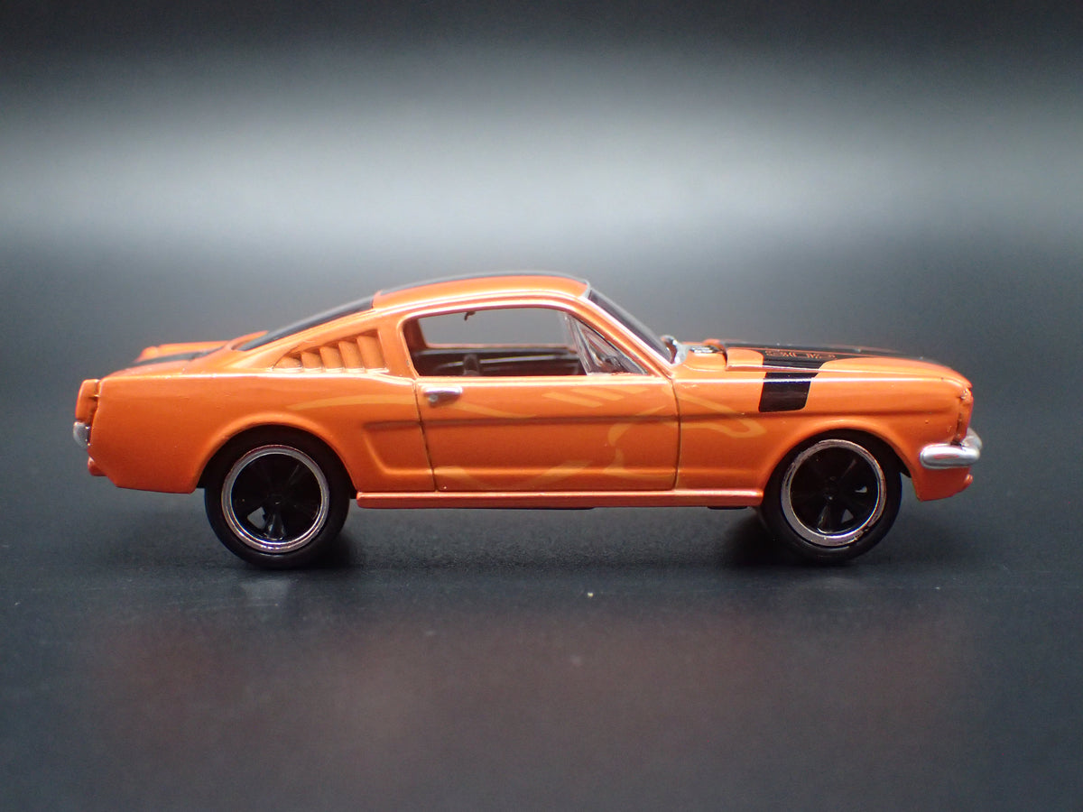 1965 65 FORD MUSTANG FASTBACK ORANGE 1:64 SCALE COLLECTIBLE DIECAST MODEL CAR