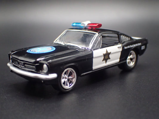 1965 65 FORD MUSTANG 2+2 FASTBACK POLICE 1:64 SCALE DIECAST MODEL CAR