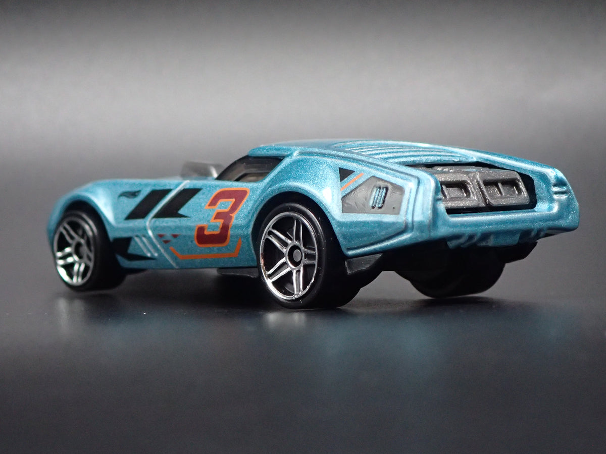 SLIDE BURN RACE CAR BLUE 1:64 SCALE COLLECTIBLE DIORAMA DIECAST MODEL CAR
