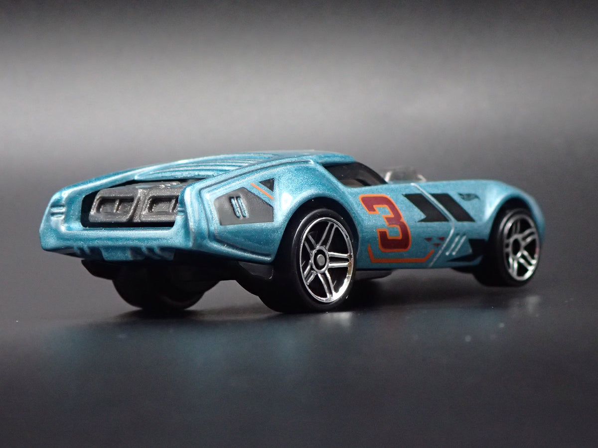 SLIDE BURN RACE CAR BLUE 1:64 SCALE COLLECTIBLE DIORAMA DIECAST MODEL CAR