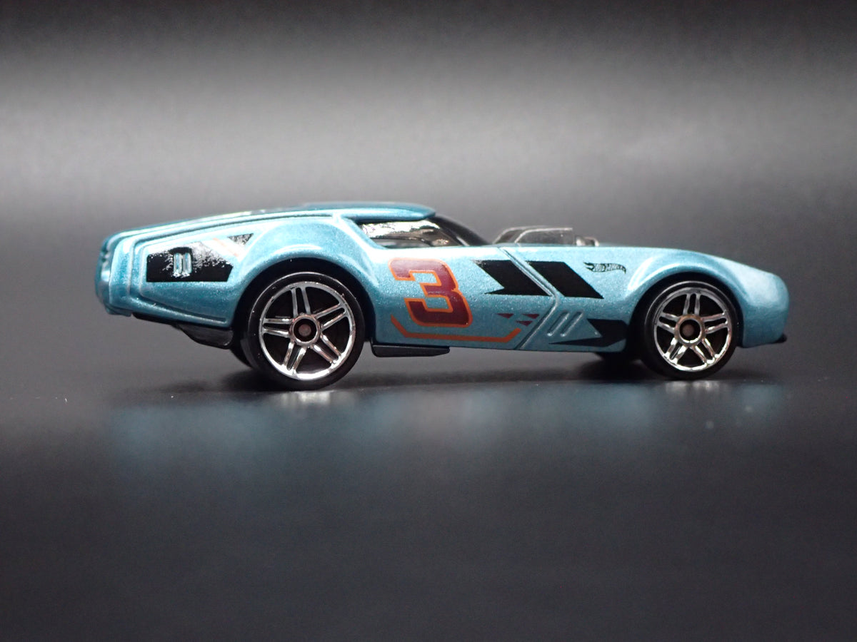 SLIDE BURN RACE CAR BLUE 1:64 SCALE COLLECTIBLE DIORAMA DIECAST MODEL CAR
