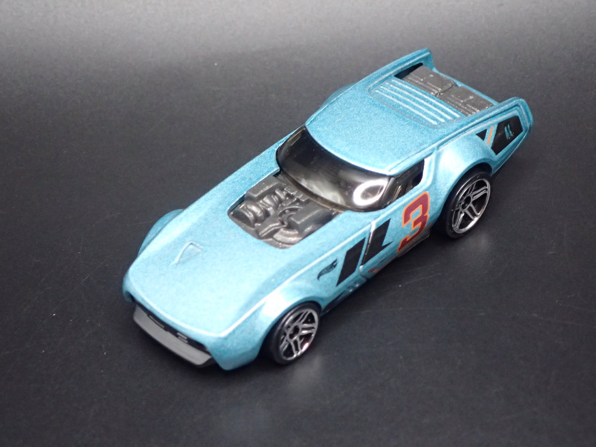 SLIDE BURN RACE CAR BLUE 1:64 SCALE COLLECTIBLE DIORAMA DIECAST MODEL CAR
