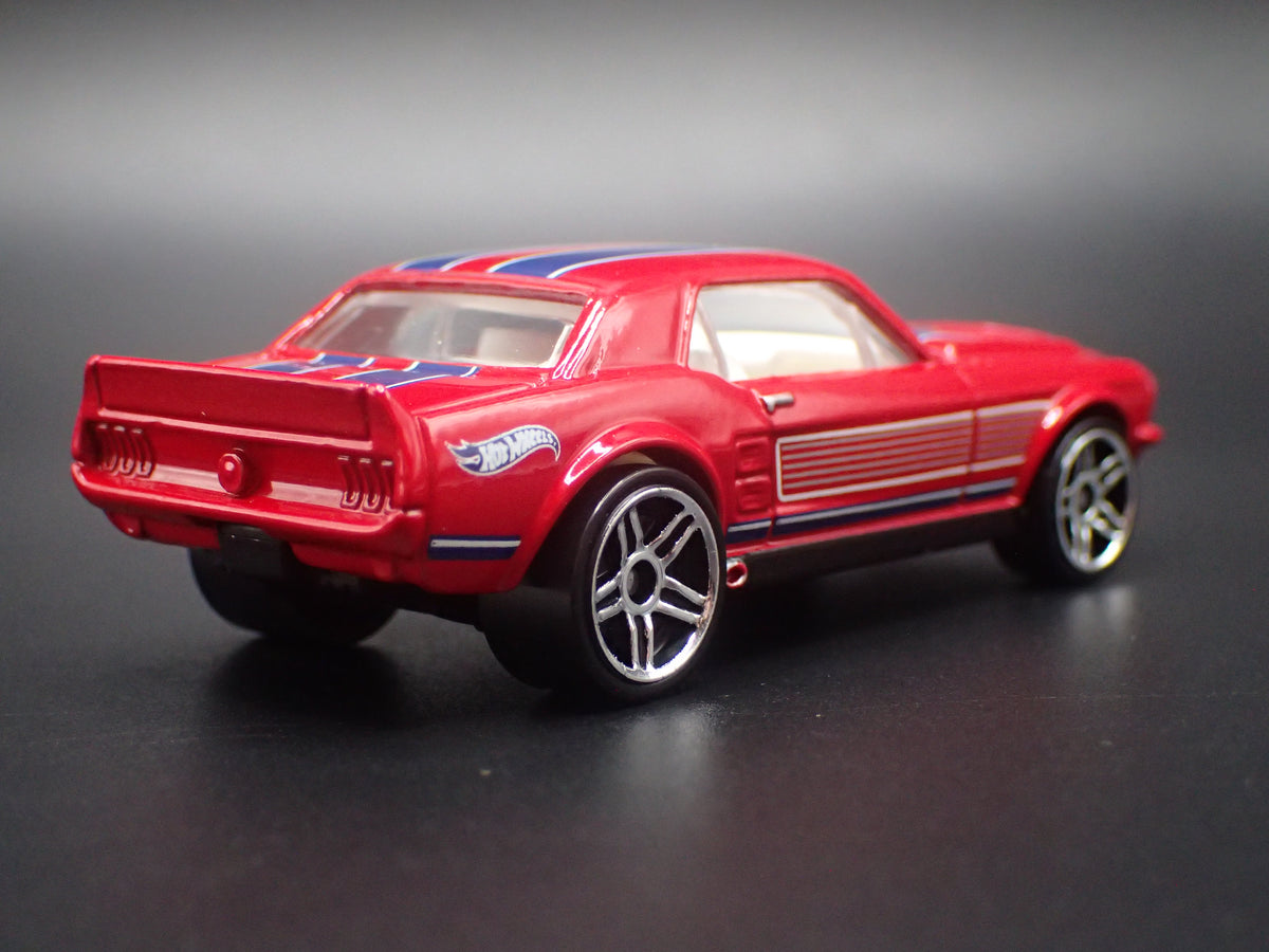 1967 67 FORD MUSTANG COUPE RED 1:64 SCALE COLLECTIBLE DIORAMA DIECAST MODEL CAR