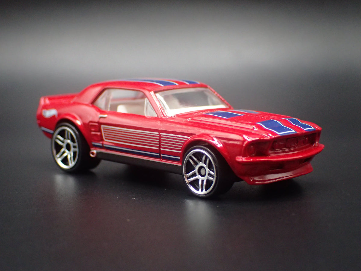 1967 67 FORD MUSTANG COUPE RED 1:64 SCALE COLLECTIBLE DIORAMA DIECAST MODEL CAR