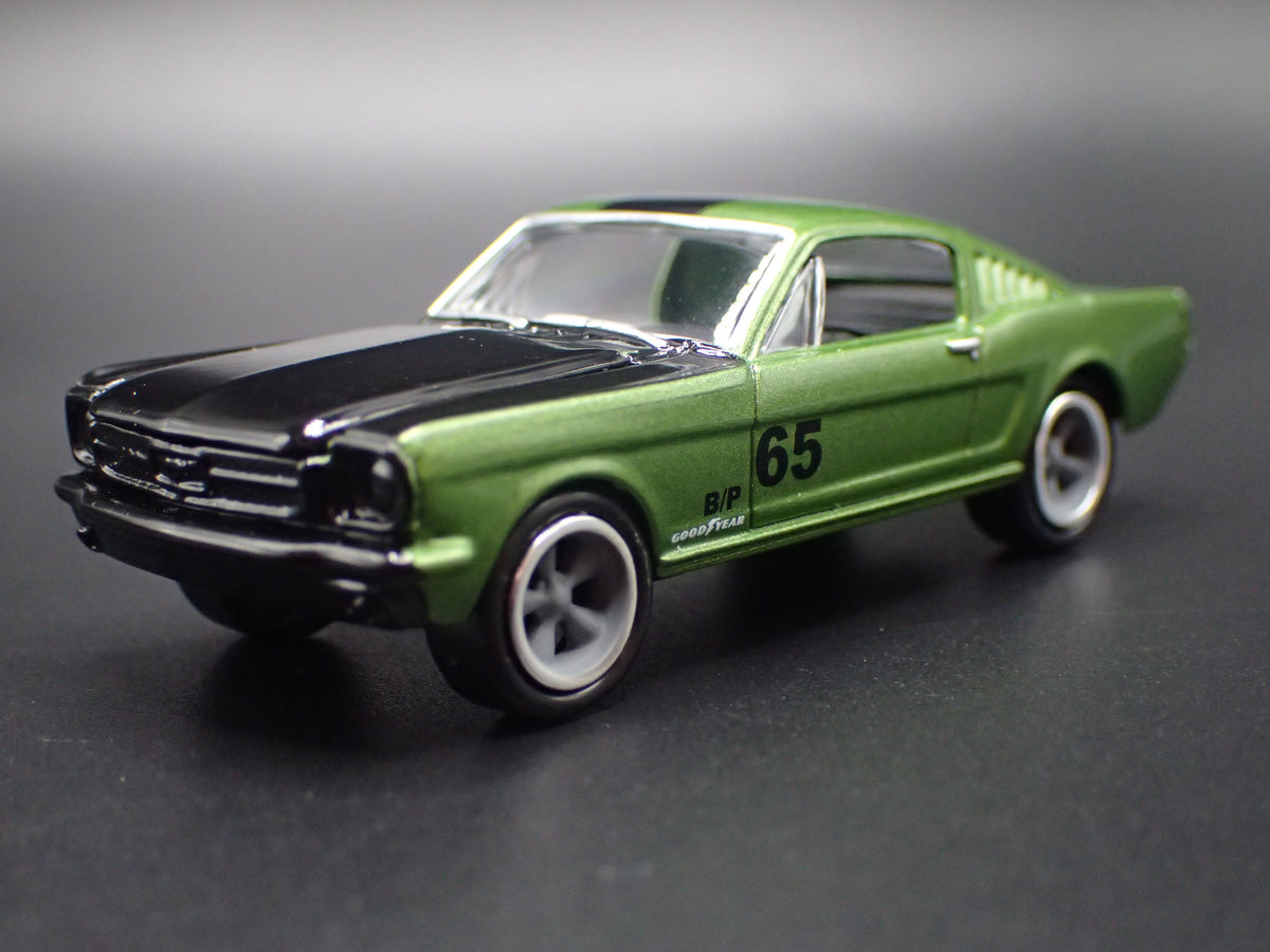 1965 65 FORD MUSTANG FASTBACK GREEN 1:64 SCALE COLLECTIBLE DIECAST MODEL CAR